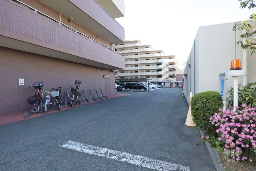 駐車場の出入り口
