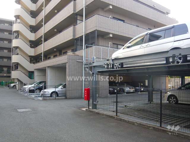 敷地内駐車場（屋内機械式と屋外機械式）