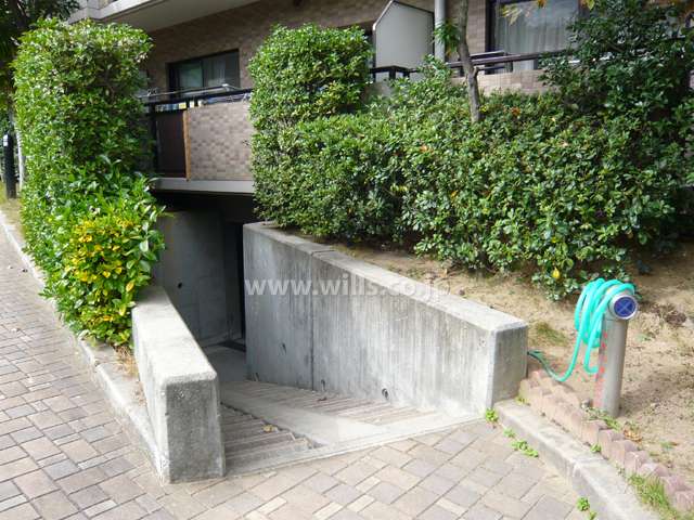 駐輪場出入り口