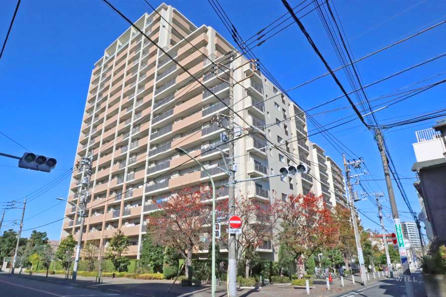 オーベルグランディオ萩中の外観(南東側から)