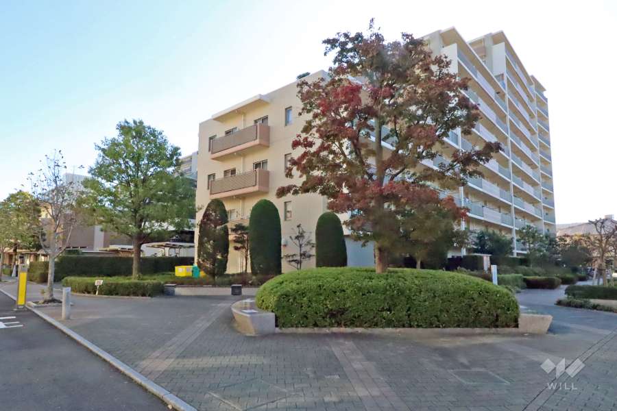 オーベルグランディオ萩中の外観(北西側から)