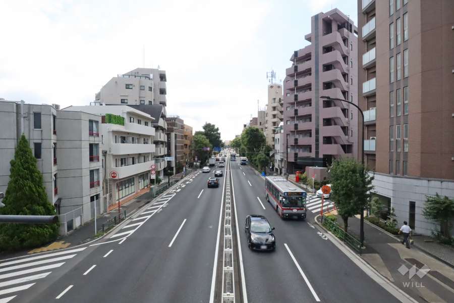 敷地北東側の前面道路