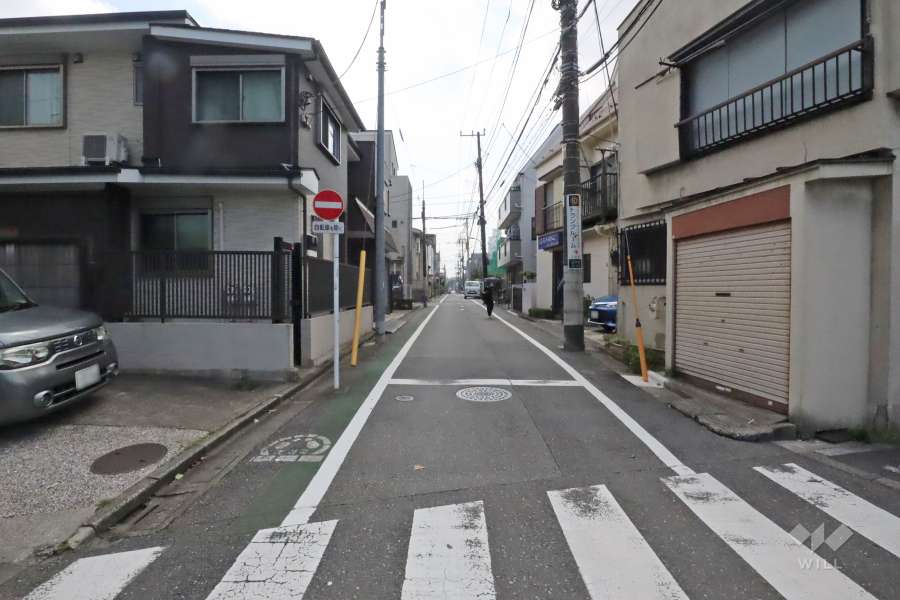 敷地北側の前面道路