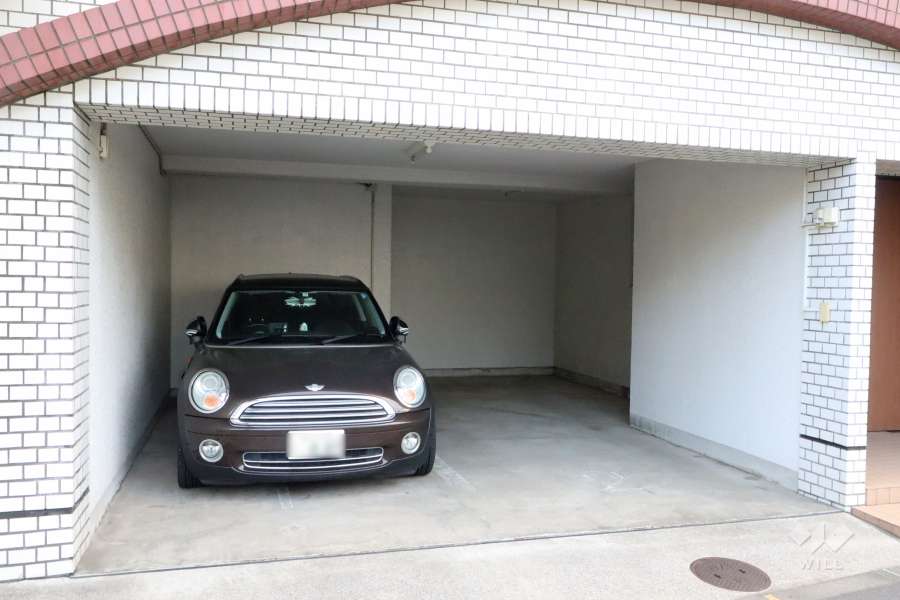 敷地内駐車場（屋内平面式）