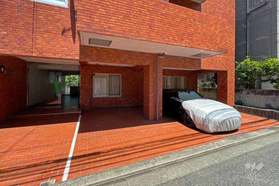 敷地内駐車場（屋内平面式）