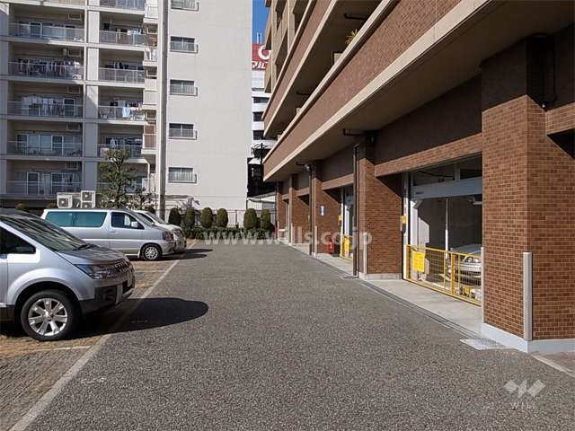 敷地内駐車場（屋外平面式　屋内機械式）