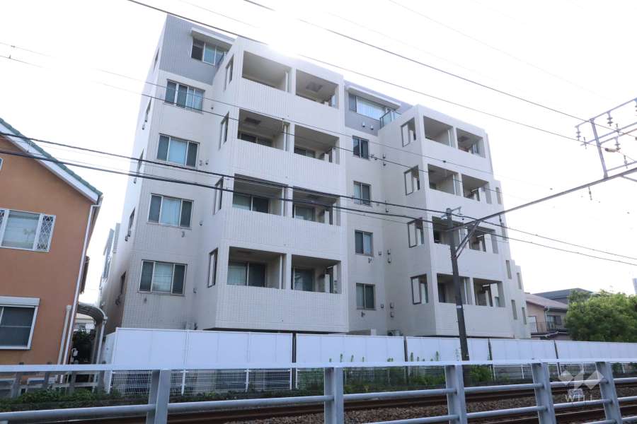 ディアステージ雪が谷大塚の外観(南東側から)　