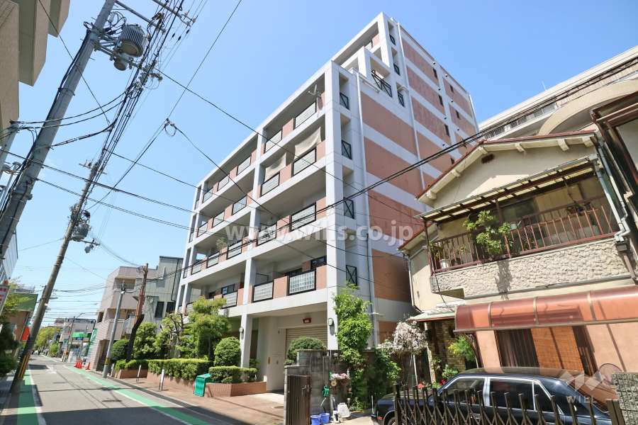 グランドムール甲子園口2の外観（南東側から）