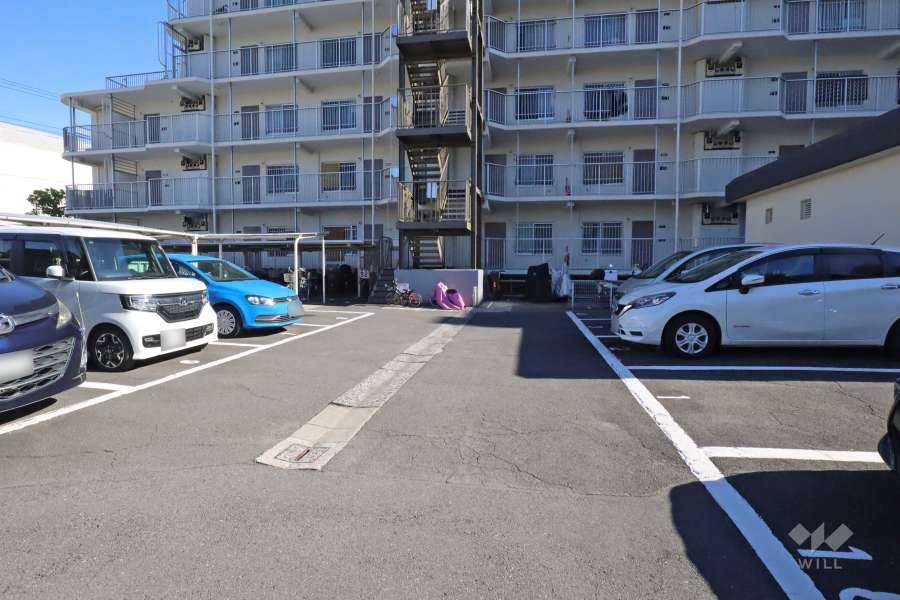 敷地内駐車場（屋外平面式）