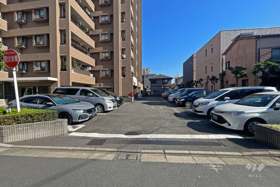 敷地内駐車場（屋外平面式）