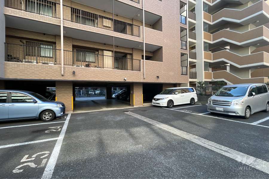 敷地内駐車場（屋内・屋外平面式）