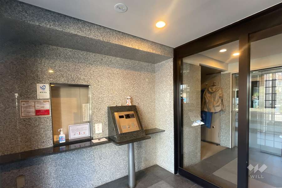 エントランスはオートロック付きです