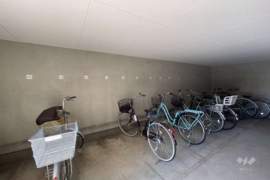 屋内に設けられた駐輪場