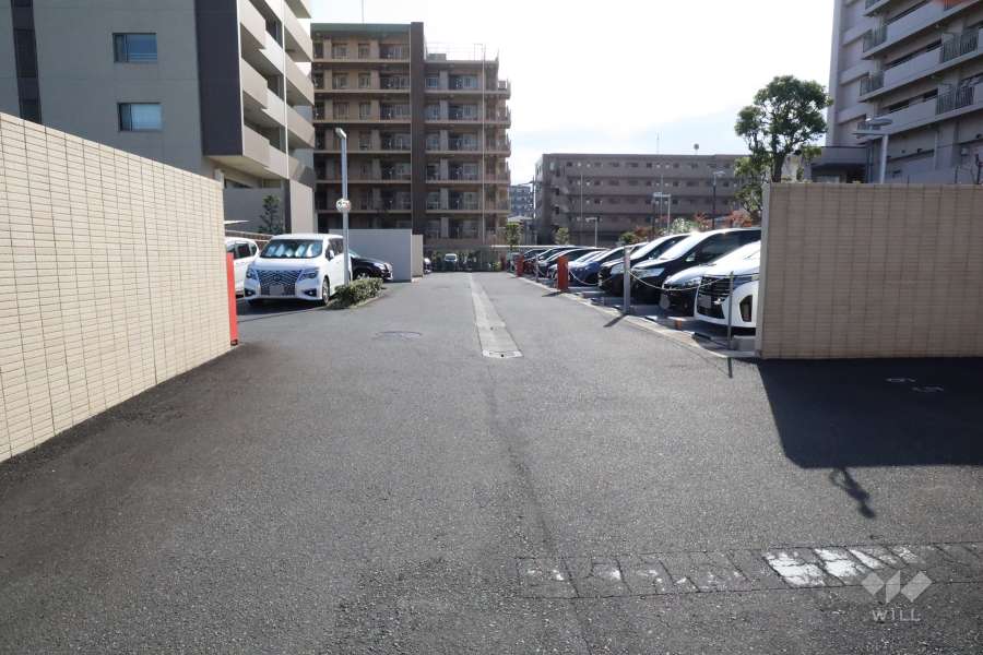 敷地内駐車場（屋外平面式）