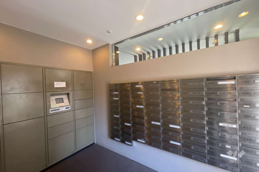 共用ポストと宅配ボックス