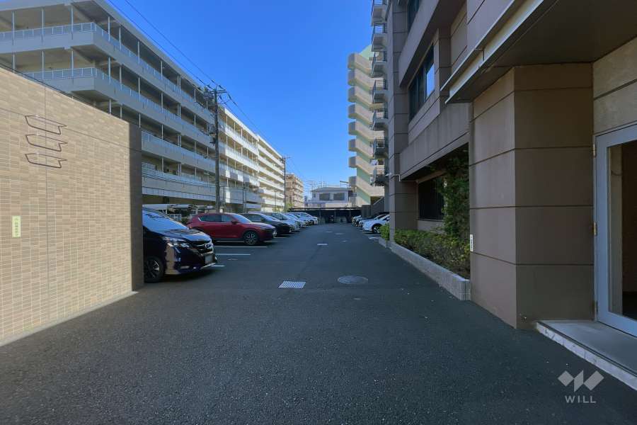 敷地内駐車場（屋外平面式）