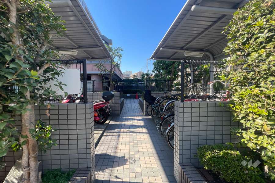 駐輪場（屋根付き）