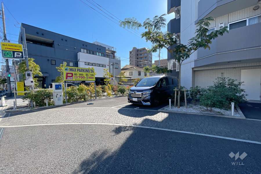 敷地内に設けられたコインパーキング