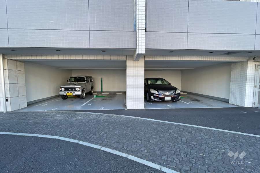 敷地内駐車場（屋内平面式）