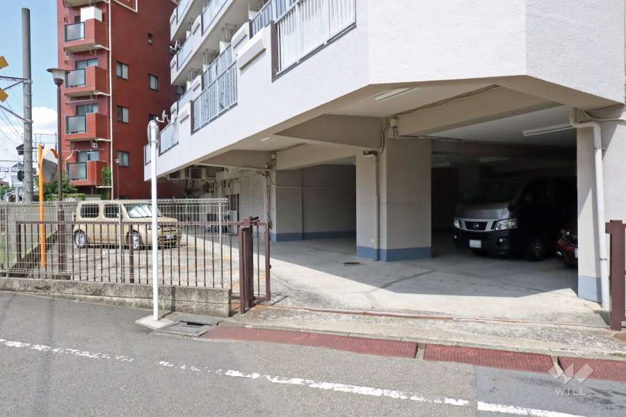 駐車場の出入り口・敷地内駐車場（屋外平面式・屋内平面式）