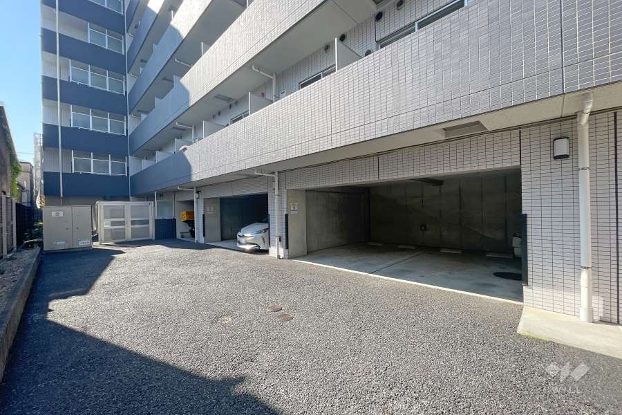 敷地内駐車場（屋内平面式）　