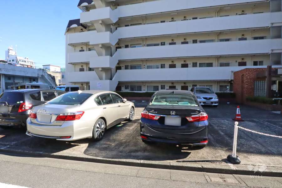 敷地内駐車場（屋外平面式）