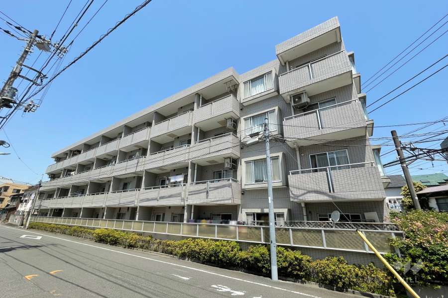 ウィン多摩川の外観（南東側から）