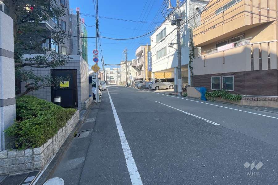 敷地北側の前面道路　