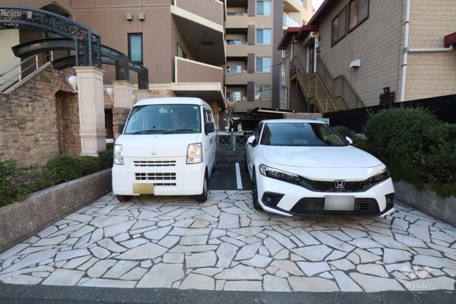 敷地内駐車場（屋外平面式）