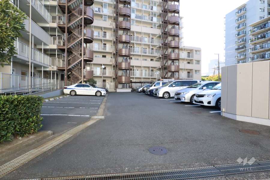 敷地内駐車場（屋外平面式）