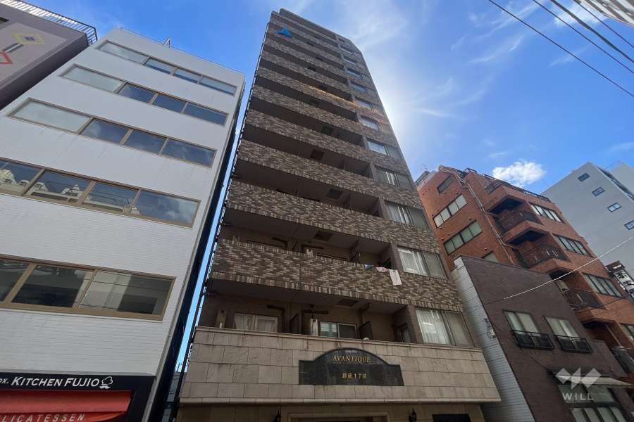 アヴァンティーク銀座一丁目の外観（北側から）