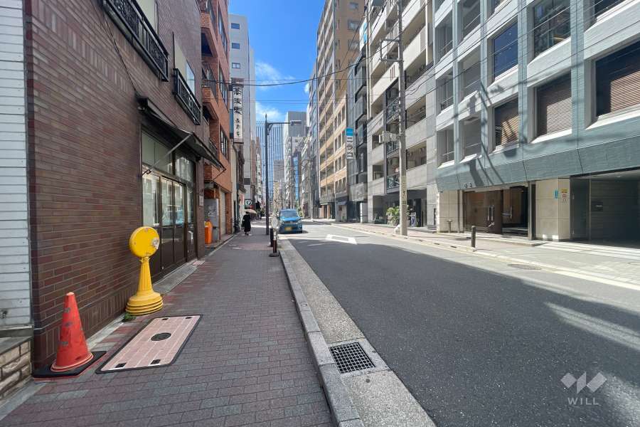 敷地北西側の前面道路　