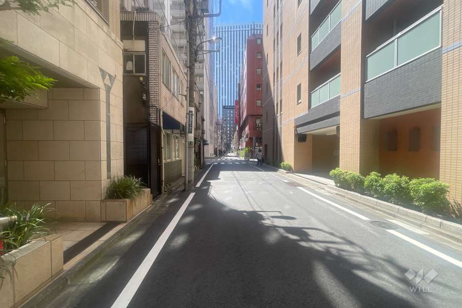 敷地北西側の前面道路　