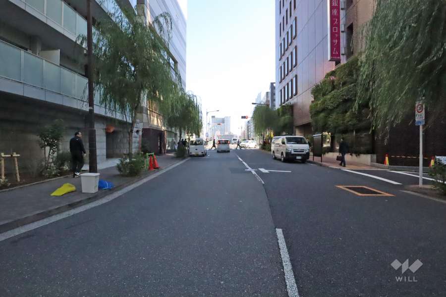 敷地南西側の前面道路