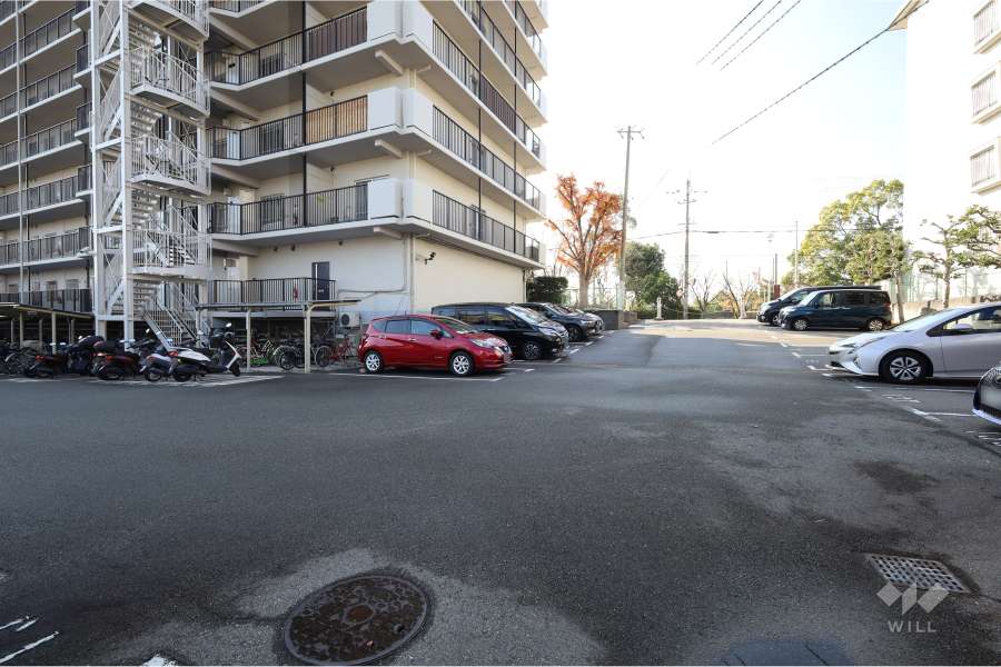 敷地内駐車場（屋外平面式）