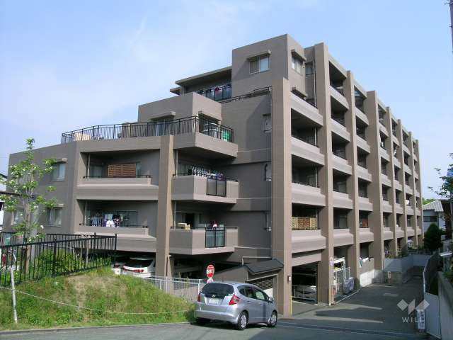 宝塚南雲雀丘ガーデンハウスの外観（北西側から）