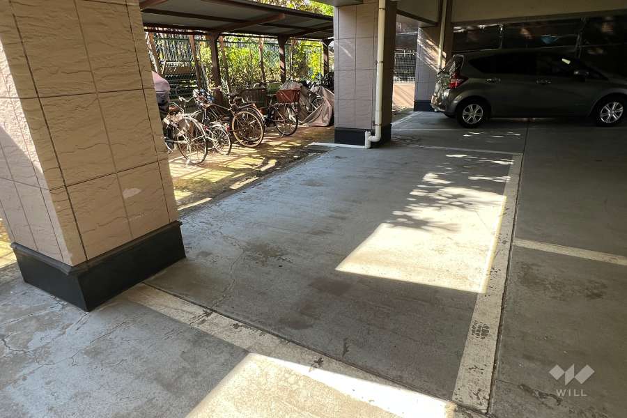 敷地内駐車場（屋内平面式）