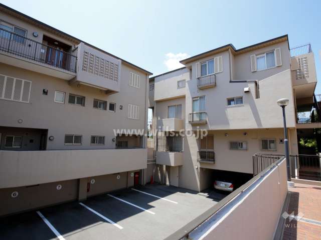 夙川城山パークハイム2棟と3棟の外観（南側から）