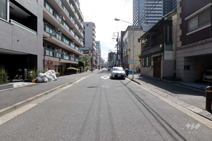 敷地南西側の前面道路