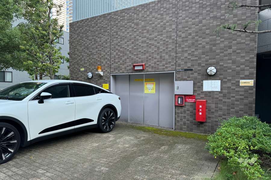 敷地内駐車場（屋内機械式）