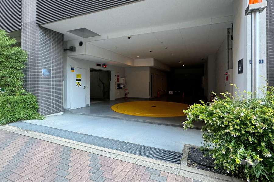 敷地内駐車場（屋内機械式）