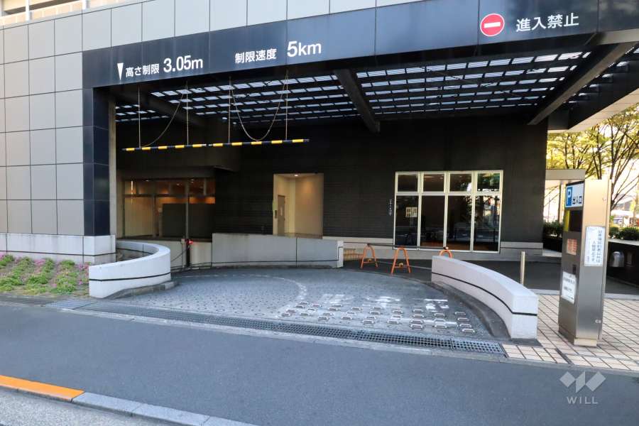 駐車場の出入り口