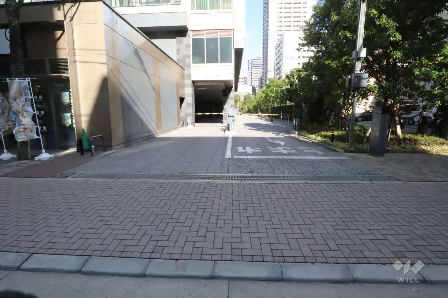 駐車場の出入り口　