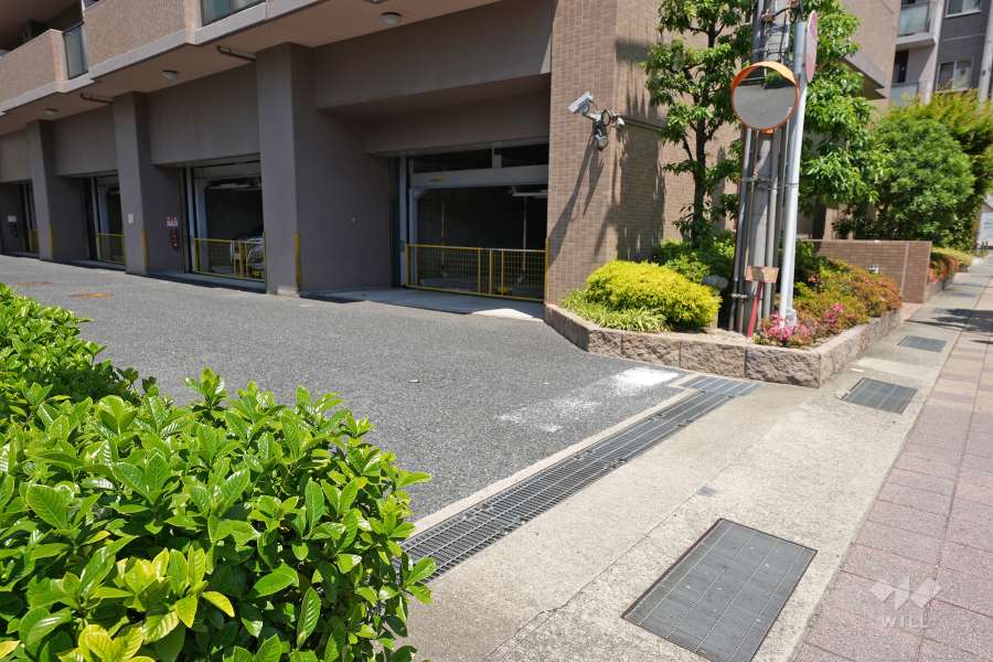 駐車場の出入口