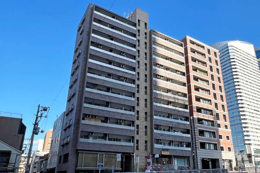 リアマンシオン晴海の外観（西側から）