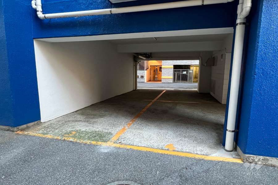 敷地内駐車場（屋内平面式）