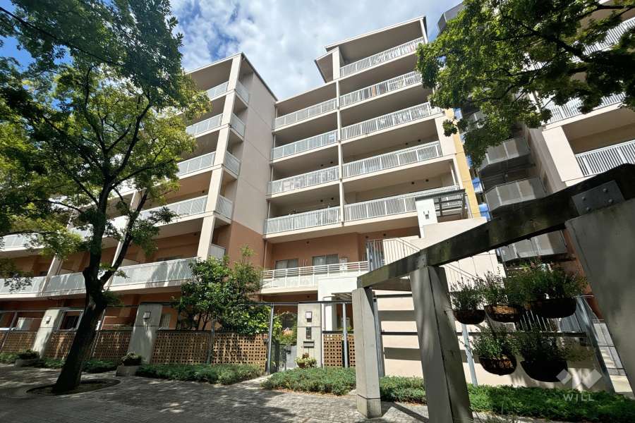 西宮マリナパークシティ海のまち1番館の外観(南側から）