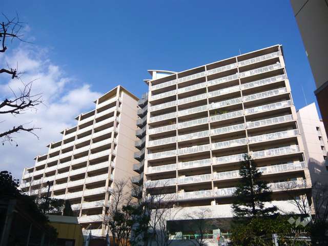 西宮マリナパークシティ海のまち1番館の外観（南西側から）