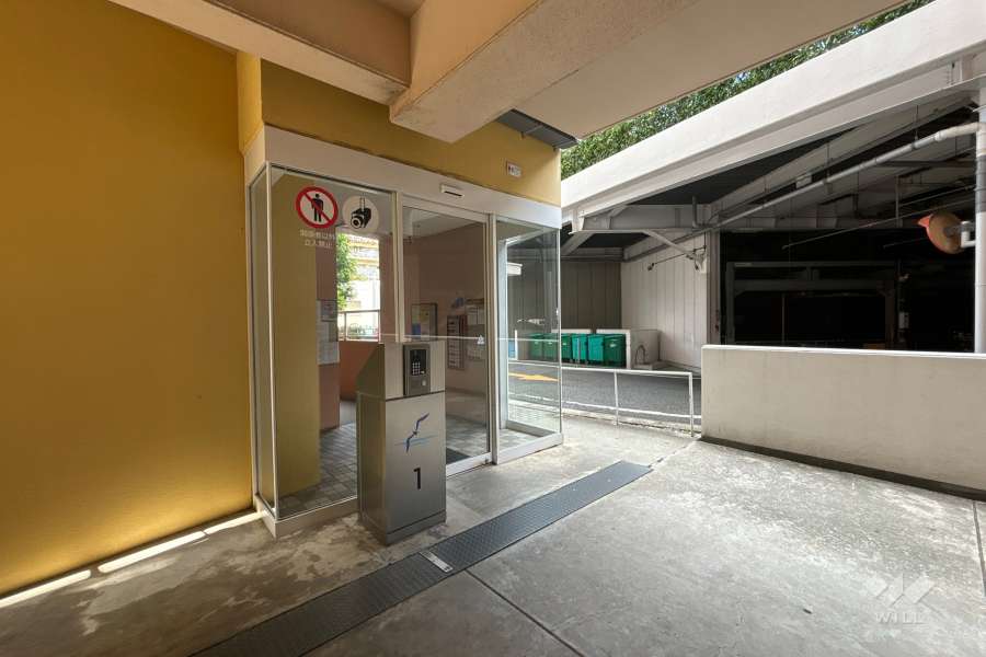 サブエントランス