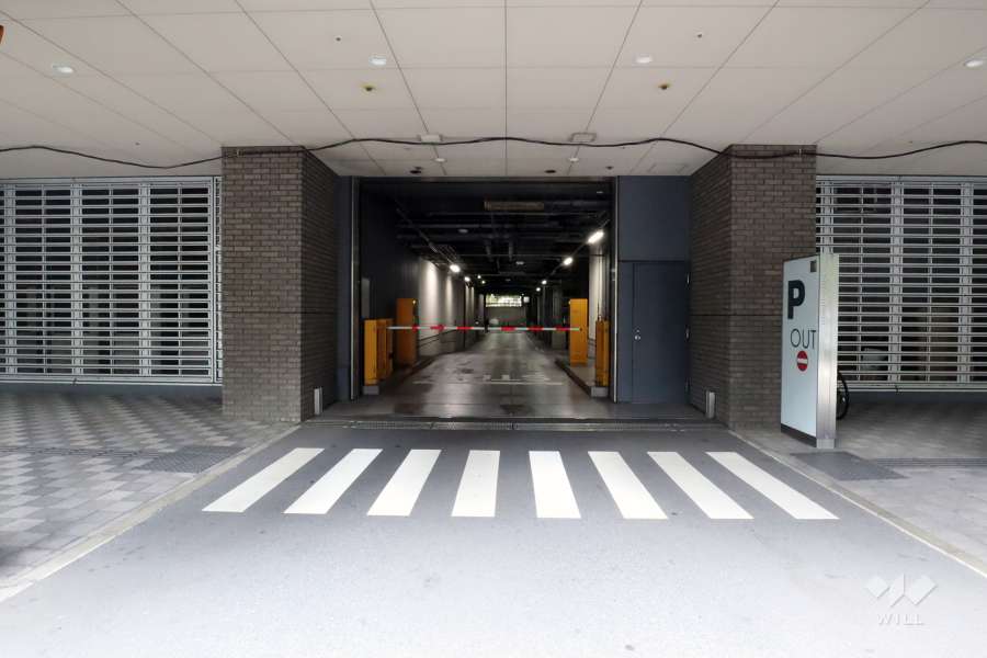 駐車場の出入り口
